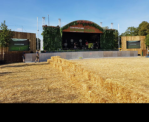 10m self-climbing arc roof at Countryfile Live.